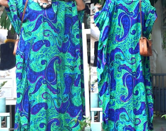 ETHNIC VINTAGE 1970'S  pyschedelic printed PLEATED hippie batwing drap sleeves  bohemain gypls kaftan boho maxi  dress