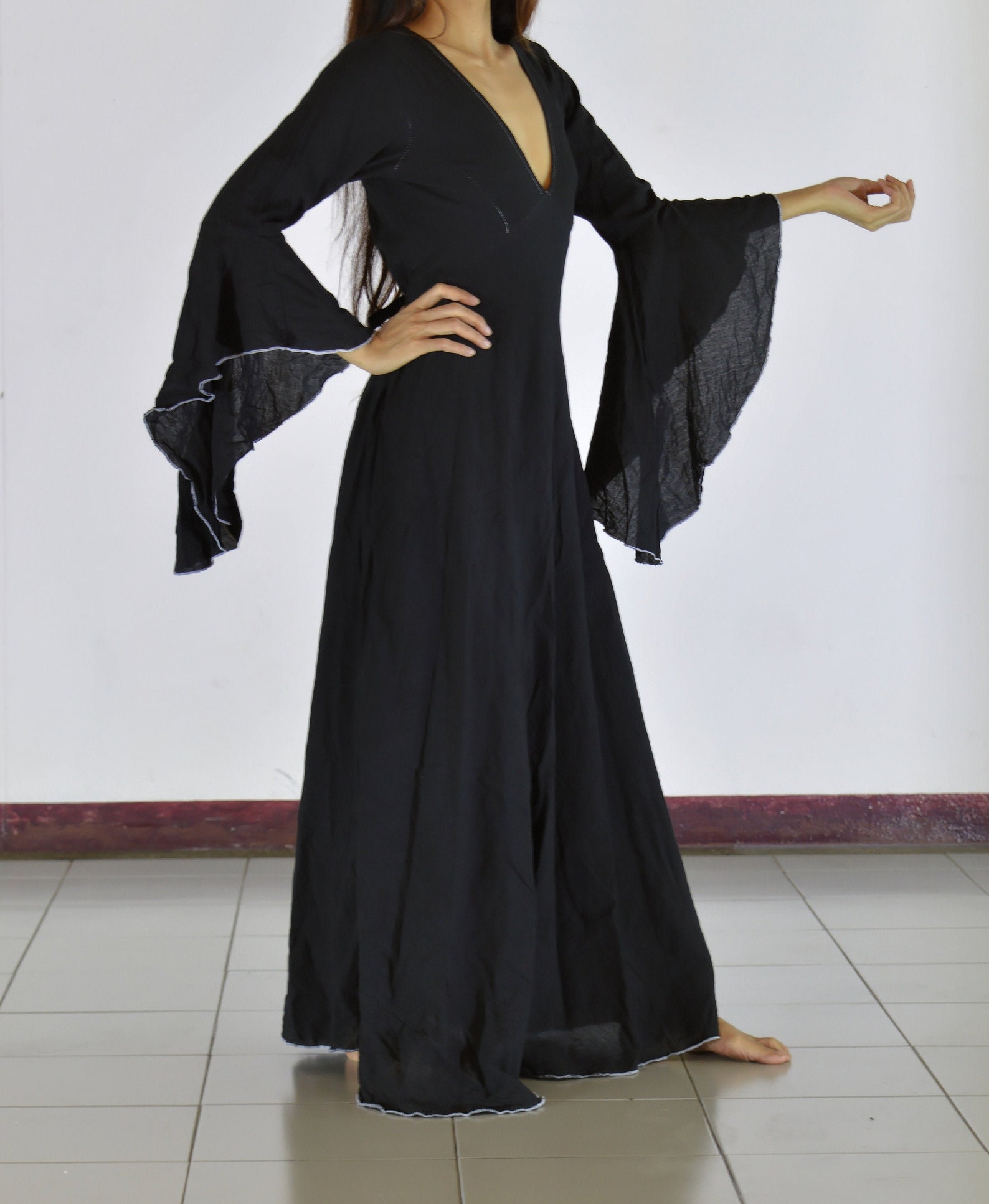 Morticia Addams Costumes for Women Halloween Wikii