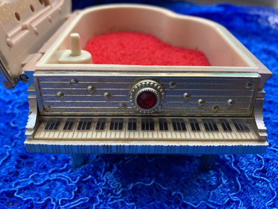 Small Piano Shaped Musical Jewellery Box Made in … - image 3