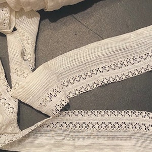 vintage stretch lace trim 2" wide