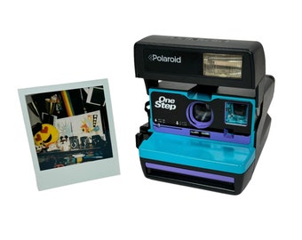 Upcycled Turquoise en Purple Polaroid 600 OneStep - Vernieuwd, getest en klaar voor de lol