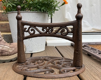 Cast Iron Boot Scaper Welly Boot Cleaner Shoe Scraper Gardener Gift Rustic Brown Scroll Design