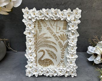 White Floral Photo Frame, 7x5 Photo Frame, Decorative Freestanding Picture Frame, Elegant Home Decor, Gift for Her,  Can Be Personalised