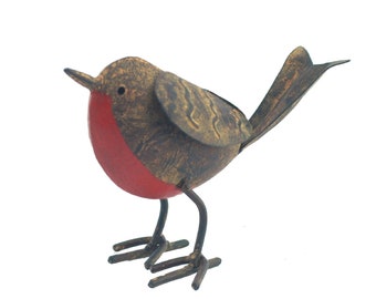 Un cadeau commémoratif en métal avec une décoration de jardin Robin apparaît lorsque des êtres chers sont à proximité