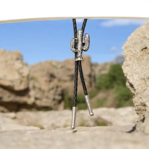 Cravatta Bolo in Peltro Anticato Cactus Bolotie Bola Collana Cravatta Cravatte Western Cravatte Uomo Donna Bambini Cravatta Bolo Compleanno Anniversario Regalo 60481