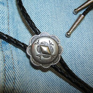 Southwestern Silver Bolo Tie Bolos Bola Western Neckties Tie Cowgirl Necklaces Cowboy Jewelry Gift for Men Women Kids American Made 11526B-1