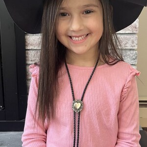 Perfect Kids Girls Boys Gift Polished Brass Filigree Heart Bola Tie Western Bolo Bolos Wedding Bolo Tie Necktie Boho Chic Necklace 80160-5