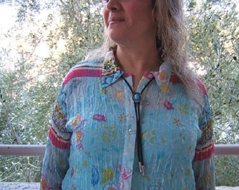Zilveren bolo-das met zonnestralenmotief, turkooizen steen, leren ketting in zuidwestelijke stijl 1084B-7