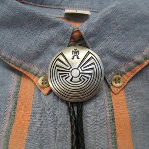 Pewter Man In The Maze Bolo Tie Western Bola Lariat Festival Necklace Boho Chic Necklace Men Women Bolo Ties Rodeo Wear Unique Gift 70114-1