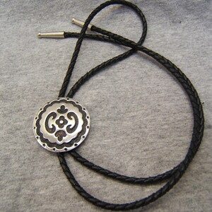 Western Pewter Antiqued Bolo Tie Bola Lariat String Necklace Southwestern Necktie Men Women Bolo Ties Boho Chic Jewelry Unique Gift 80093-6