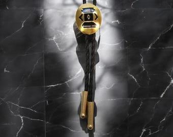 Corbata bolo dorada con esmalte negro, estilo western, estilo country western, para hombre, estilo cowgirl, estilo boho chic, para mujer. 80167-3