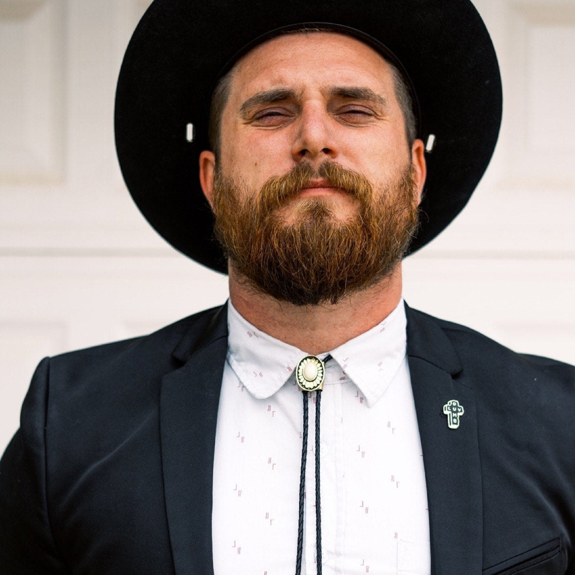 How To Wear A Bolo Ways To Wear A Bolo Tie With Style Square Up ...