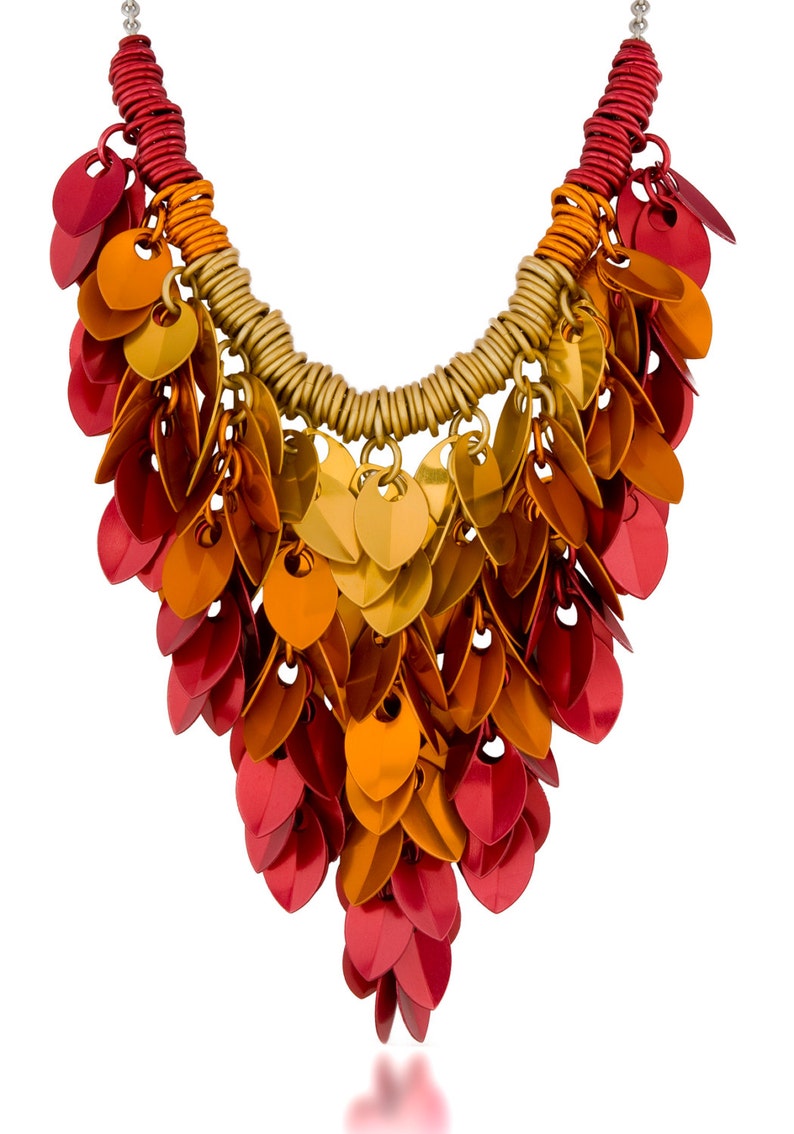 Tutorial: Elemental Leaves Scallemaille Necklace (Beginner chainmaille project) - PDF - Instructions in English image 2