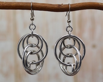 Project Pack: Illusion Loops Earrings - Makes TWO pairs of Aluminum Chainmaille Earrings - Intro - Free PDF instructions available