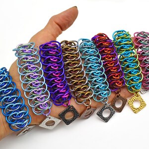 Tutorial: Viperscale 2.0 Advanced chainmaille project PDF Video Instructions in English image 4