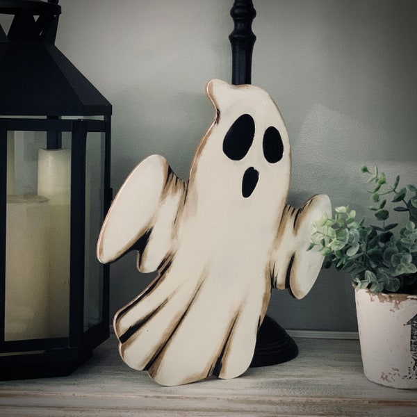 Pre-order** Ghost mantle decor, Halloween mantle, wood ghost, 12 inch, wood ghost, hand painted, rustic, vintage style, farmhouse Halloween