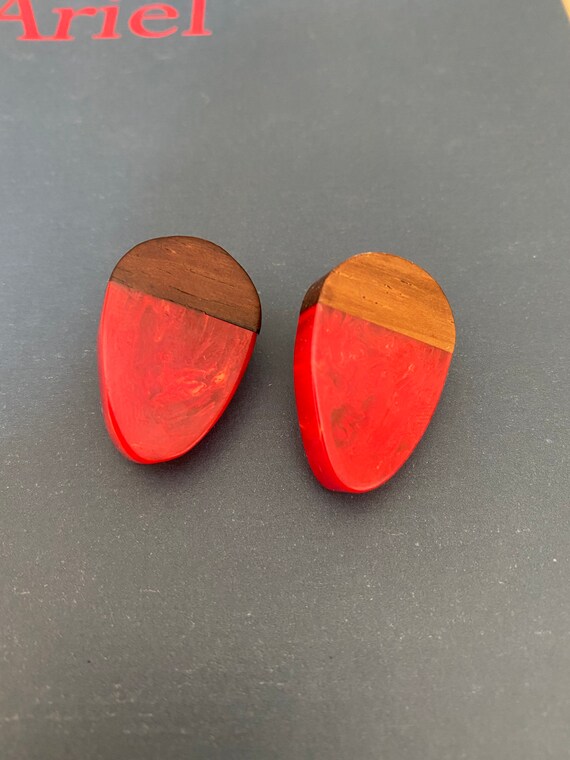 Vintage statement red lucite and wood strawberry … - image 3