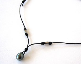 Bohemian Pearl Jewelry, Tahitian Pearl Necklace Leather, Boho Jewelry, Beach Jewelry, Pearl and Leather Choker, Pearl Jewelry, Boho Choker