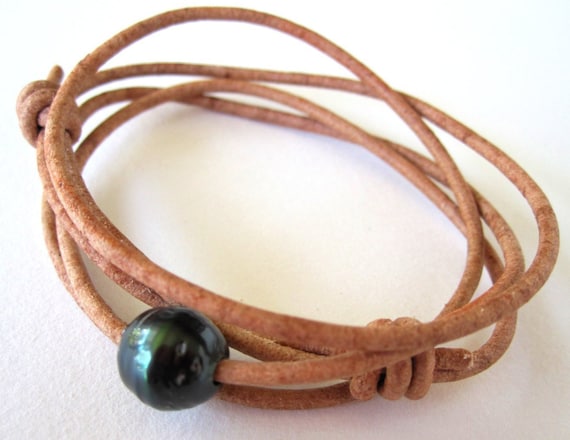 Tahiti Pearl Bracelet, Tahitian Pearl Unisex Bracelet, Leather Wrap Bracelet, Pearl and Leather Jewelry, Sea Pearl Bracelet, Bohemian Wrap