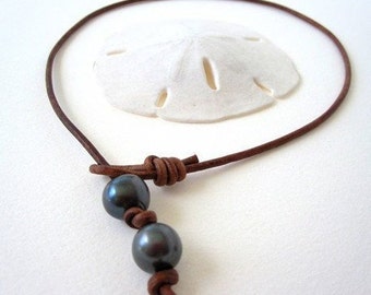 Black Pearls on Leather Necklace, Pearl Choker Necklace, Leather Choker with Pearl, Beach Choker Necklace, Beach Jewelry, Pearls and Leather