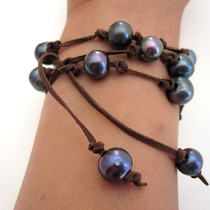 Leather Wrap with Pearls, Black Pearl Bracelet Bohemian Pearl leather bracelet Freshwater Pearl Wrap Bracelet Boho Bead Wrap Bracelet