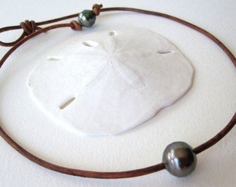 Tahitian Pearl and Leather Necklace, Black Pearl Necklace, Leather and Pearl Choker, Tahitian Pearl Necklace Leather, Tahitian Pearl Jewelry