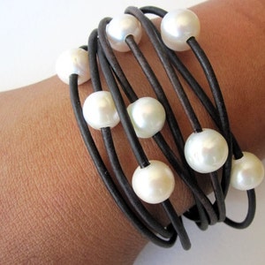Leather Bracelet Brown,Freshwater pearls,Ladies Bracelet,Handmade Jewelry,Multi strand, Wrap, Boho Chic,Women, Bridesmaid,Pearls and Leather