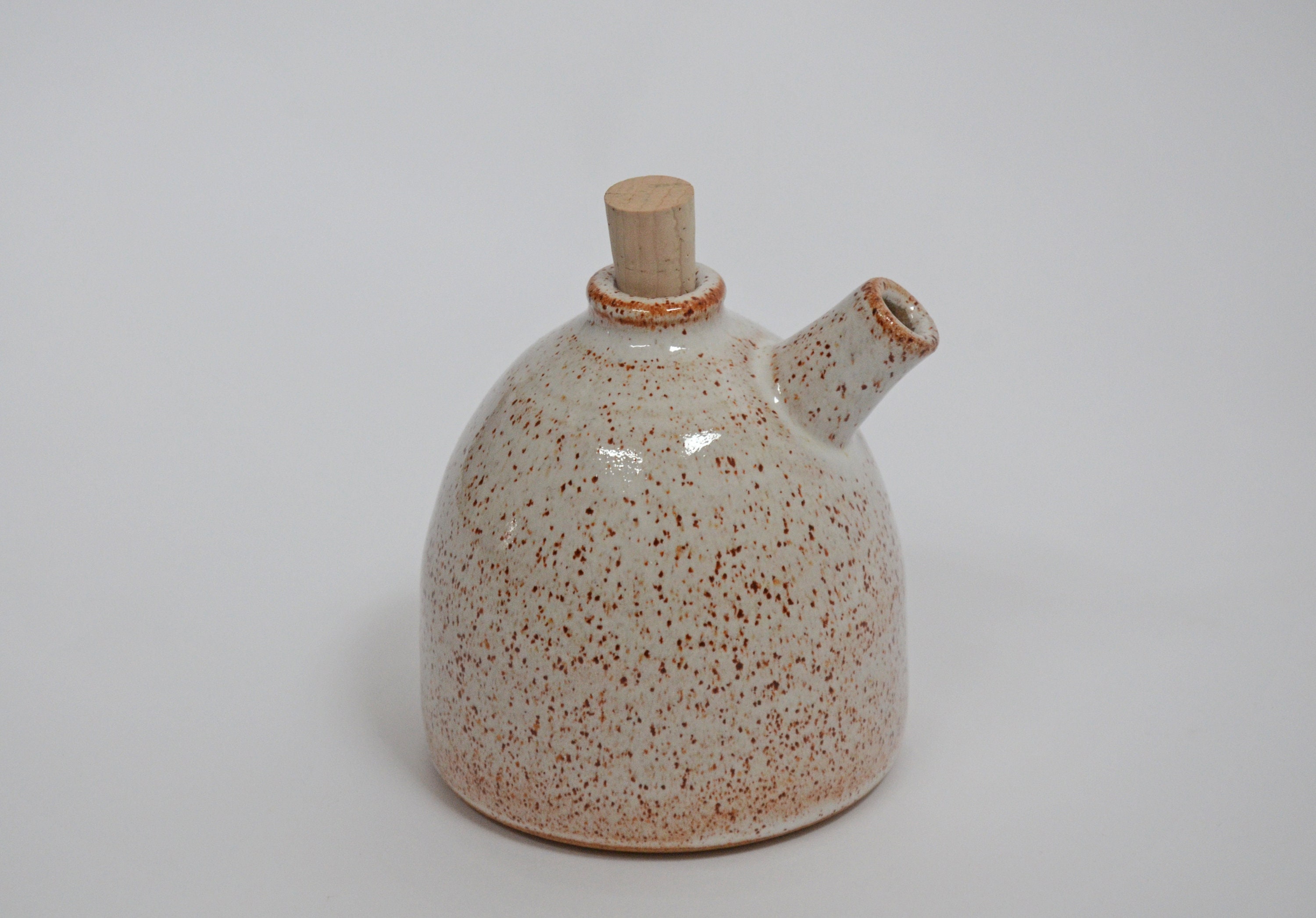 Bouteille d'huile de Poterie. Verseur Céramique
