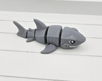3D Printed Great White Shark Flexi Articulated | Fidget Toy | Fidget Pet | Desk Friend | Keyring