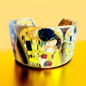 Der Kuss Manschette Armband Kunst Geschenk Jahrestag, Geschenk, Geschenk für sie, Liebe, Küssen, Handwerker Schmuck, Museumssammlung, Klimt, Jugendstil