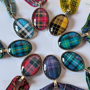 Plaid tartan pendant, choose your Scottish family clan jewellery, handmade in scotland