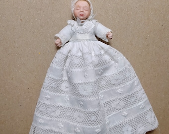 Baby dressed in  baby Christening coat-tail, porcelain, articulated 1:12 scale (dollhouse). OOAK