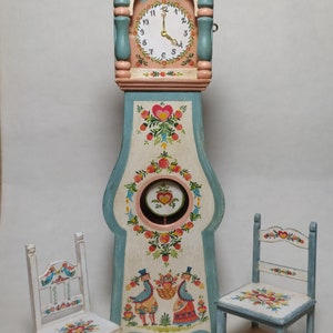 Miniature grandfather clock 1:12 scale. Made of wood, hand decorated in the style of Peter Hunt. For doll houses, height 15 cm high