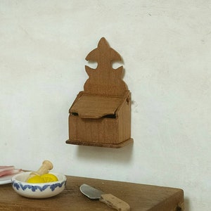 Salt cellar in polished wood, fosr dollhouses, scale 1:12. Making handmade .