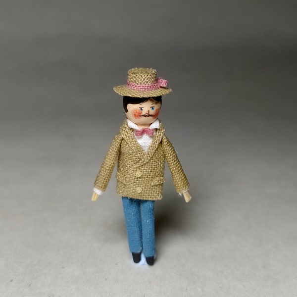 Mini Doll Peg man . 1:12 scale. 30-32 mm high approximate.