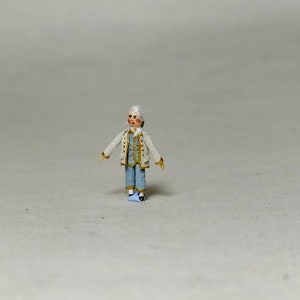 Mini Queen Anne dolls, gentelman . 1:12.  15 mm high