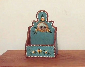 Polychrome flour box . scale 1:12. Making handmade and painted by hand.