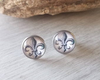 Fleur de lis Studs