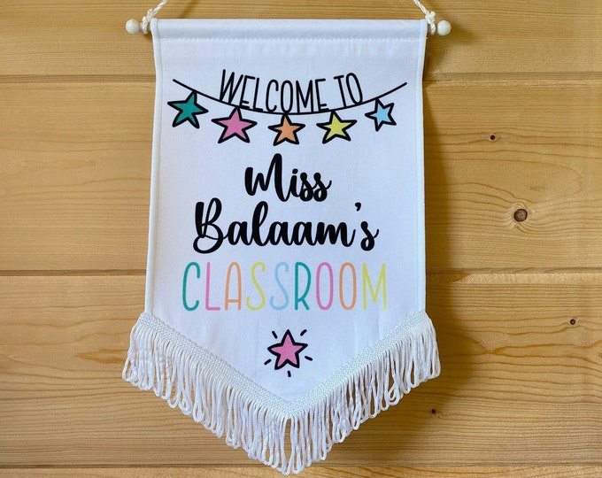 Personalised Teacher Gift Classroom Pennant Flag - Classroom Decor Gift for New Teacher - Personalised Gifts for Teachers