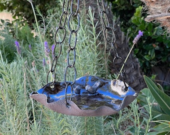 Mangiatoia per uccelli fatta a mano Mangiatoia per uccelli sospesa Bagno per uccelli in ceramica fatta a mano Decorazioni in ceramica da giardino uniche Mangiatoia per uccelli per piccioncini Regalo unico per coppia