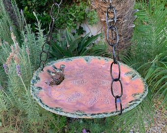 Mangiatoia per uccelli fatta a mano Mangiatoia per uccelli sospesa Bagno per uccelli in ceramica fatta a mano Decorazioni da giardino uniche Mangiatoia per uccelli in ceramica per piccioncini Regalo unico per coppia