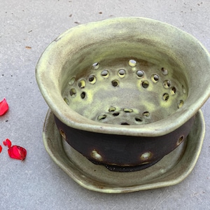 Berry Bowl with Saucer, Small Colander, Berry Bowl, Ceramic Berry Basket