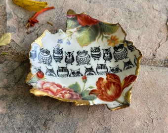 Owls and Roses Ring Dish Ceramic Wedding Ring Holder Handmade Ring Dish Cute Ring Dish Bridal Gift for Girlfriend Mothers Day Gift for Mom