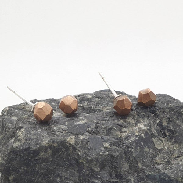 Bronze Faceted stud earrings (small), Bronze Geometric stud earrings, Red Copper earrings, Antique brown bronze silver stud earrings