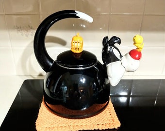 Vintage Sylvester and Tweety Teapot Warner Brothers