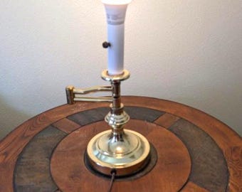 Lámpara de mesa vintage de latón con brazo oscilante, 31,75 cm de alto, con o sin pantalla.