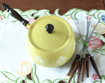 Gold Enamel Fondue Pot with Daisy Design Includes 6 Forks Vintage Country Cottage decor