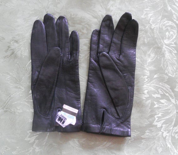 Vintage Italian leather gloves, never worn  - image 2