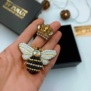 Queen Bee Brooch, Bee Brooch with Crown, Brooch Set, Mother’s Day Gift, Bug Brooch, Crown Brooch