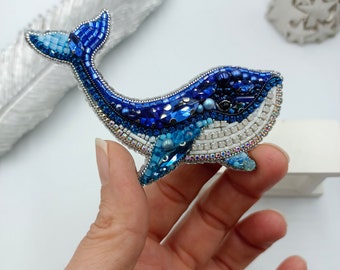 Whale Brooch Blue Fish Pin Gift Sea Life Animal Shiny Crystal Gift Unique design Jewellery Pin Collar Accessory For Her Special Gift